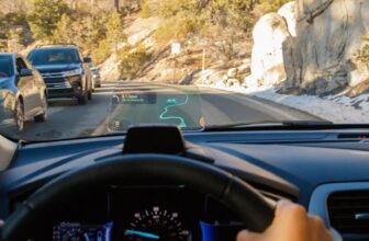 5 devices I exploit to make my previous automotive really feel like a 2025 mannequin