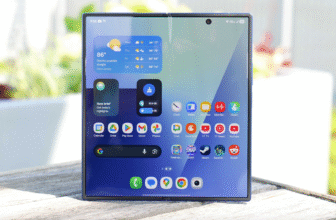 Amazon features a free $300 present card whenever you pre-order the Samsung Galaxy Z Fold 7